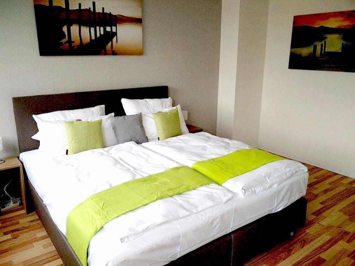 Hotel Art Inn Dinslaken Extérieur photo