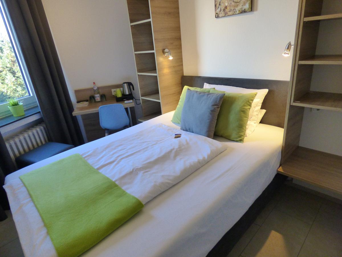 Hotel Art Inn Dinslaken Extérieur photo