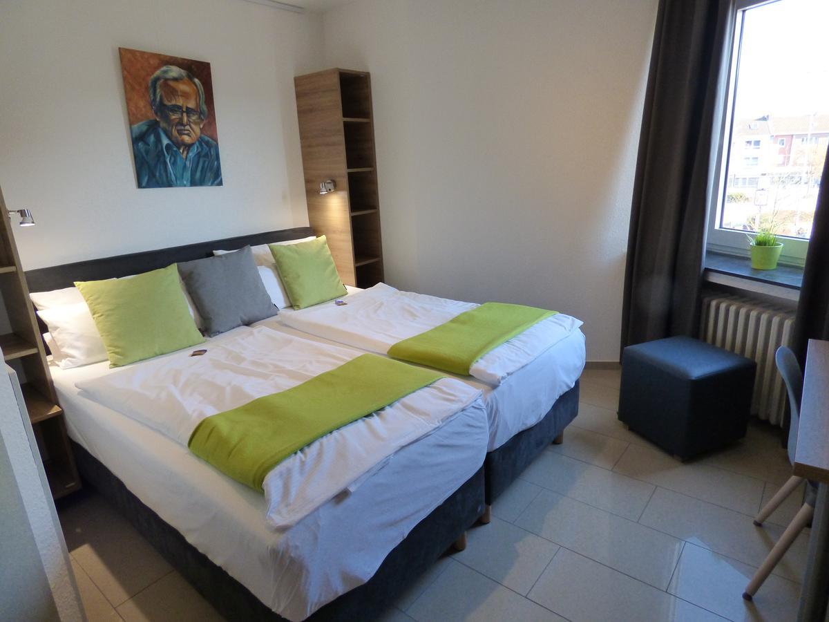 Hotel Art Inn Dinslaken Extérieur photo
