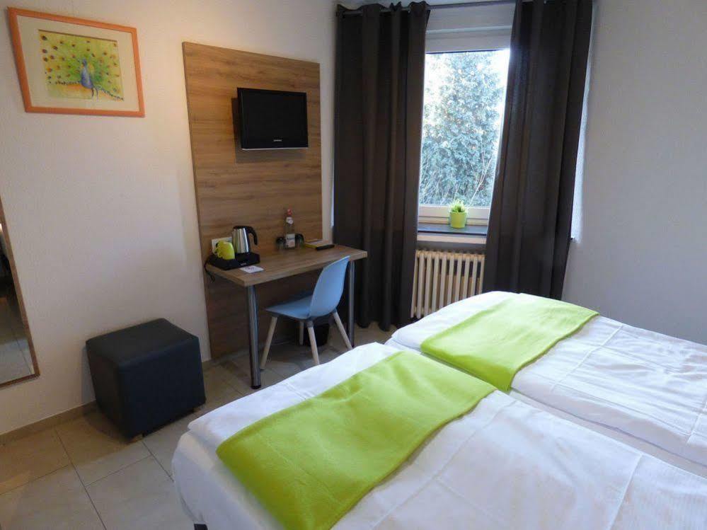 Hotel Art Inn Dinslaken Extérieur photo